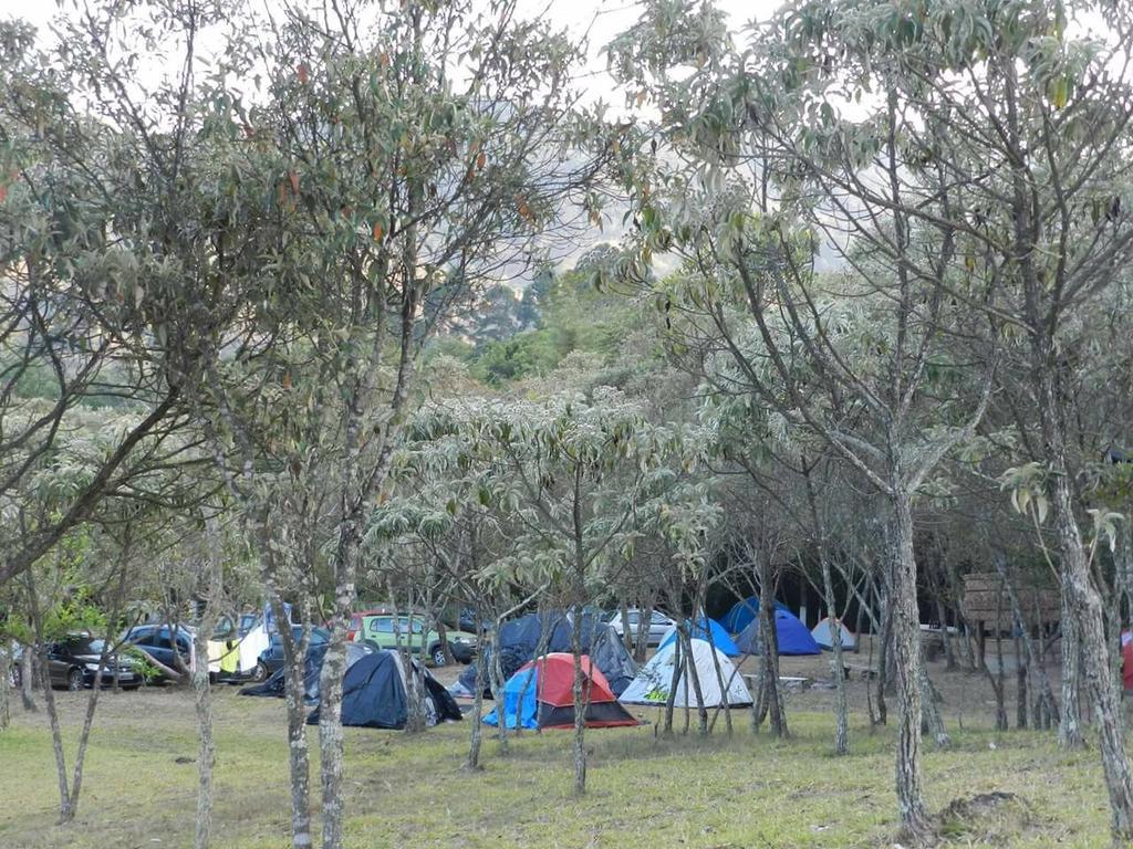 Camping Do Noel - Chales Hotell São Tomé das Letras Exteriör bild